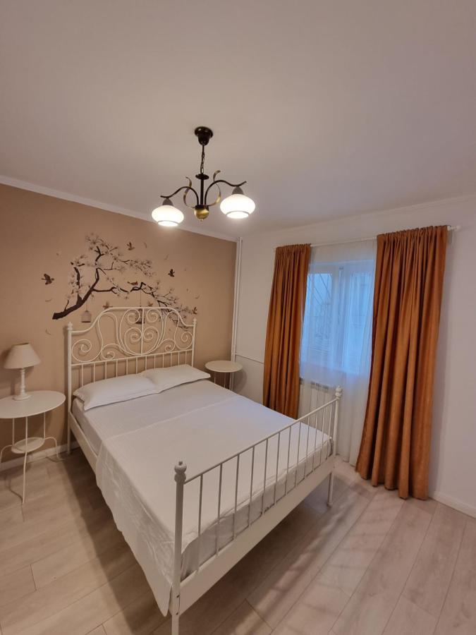 Apartments In The Aviatiei Area On Bucarest Exterior foto